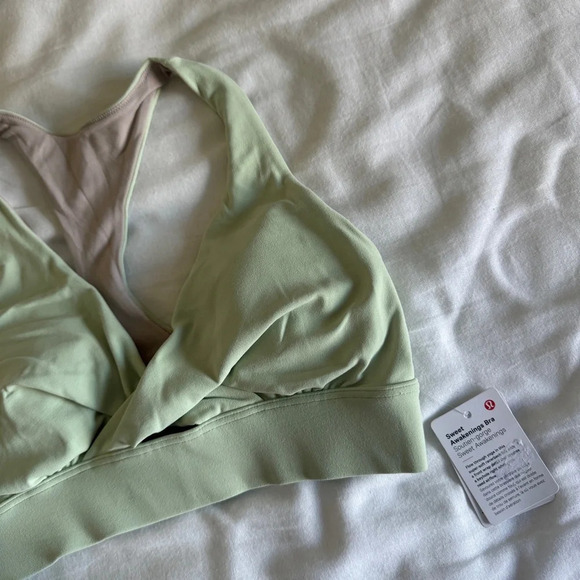 141 🆕💚 Lululemon Sweet Awakenings Bra Arctic Mint - Picture 8 of 9